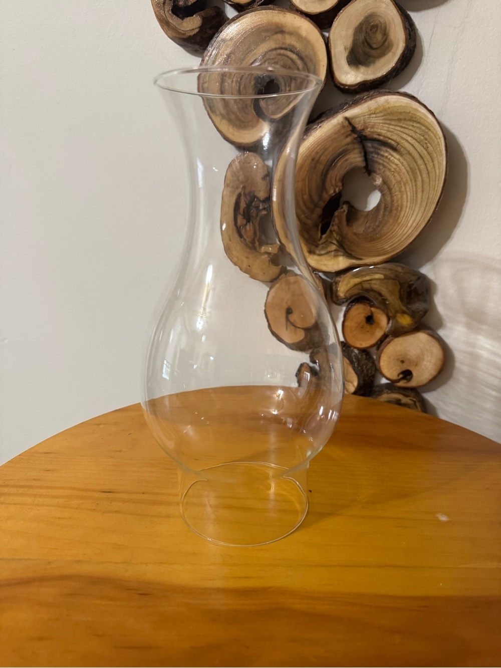 VINTAGE OIL LAMP CHIMNEY